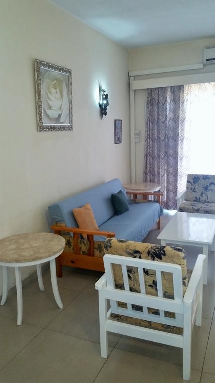 Sunflower Hotel Apartments Larnaca Exterior foto