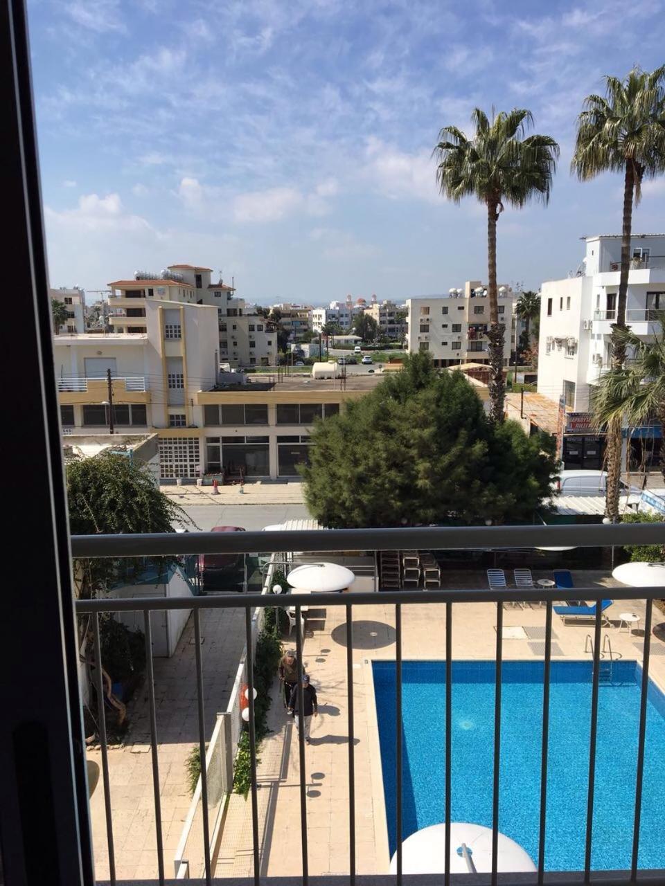Sunflower Hotel Apartments Larnaca Exterior foto
